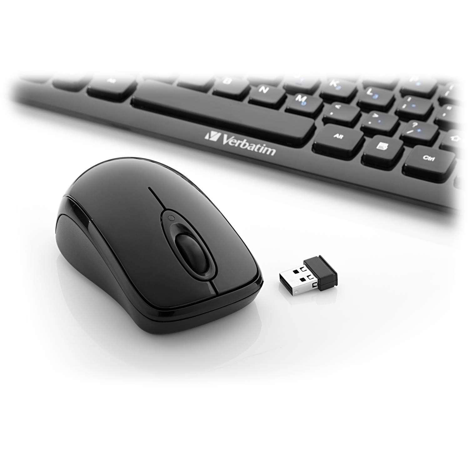 Клавиатура беспроводная мышь беспроводная как подключить. Клавиатура и мышь. Беспроводной компьютер. Беспроводная клавиатура + мышь. Подключить мышку и клавиатуру к компьютеру.